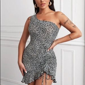 SHEIN | ONE SHOULDER RUFFLE HEM LEOPARD DRESS